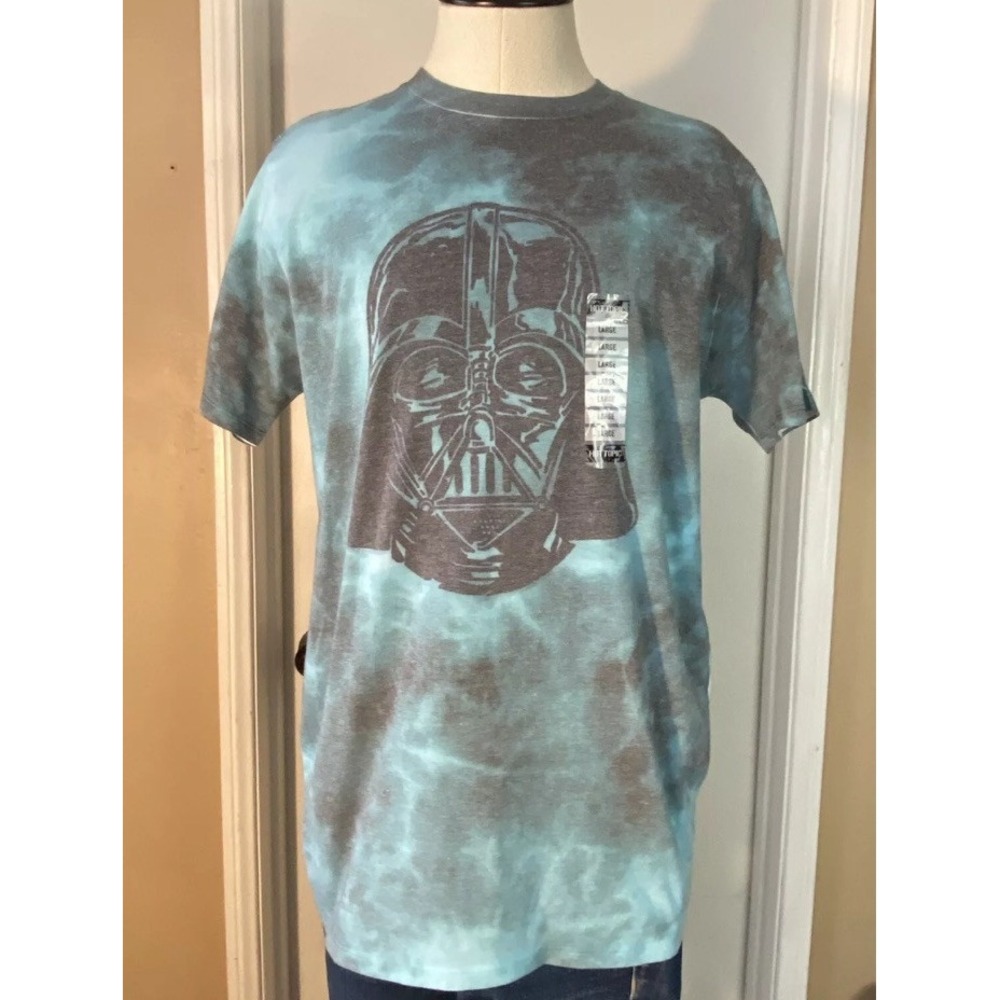 NWT Hot Topic Fifth Sun Star Wars Darth Vader Large Short Sleeve T-shirt